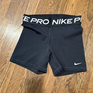 Nike Pro Women's Athletic Black Shorts, 5 inch